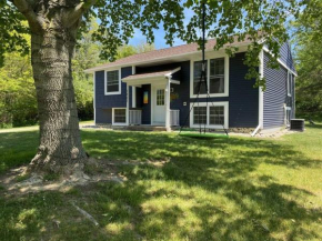 Pet Friendly! And Your Cozy Lakeside Retreat